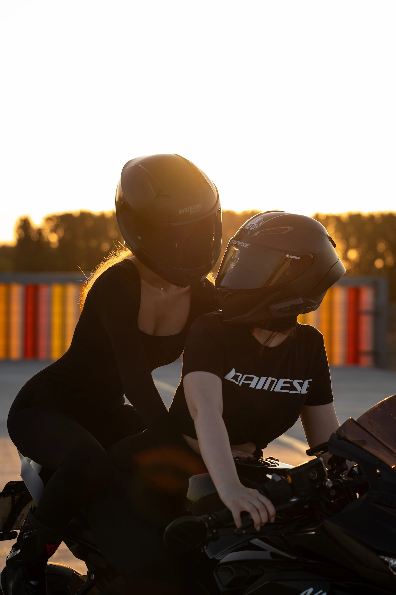 Motorradfrauen